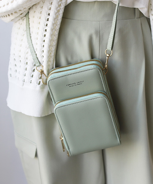 REAL CUBE（リアルキューブ）の「マルチスマホショルダーバッグ（ショルダーバッグ・レディース・ブラック/サックスブルー/パープル/ライトグリーン・FREE）」の3枚目の写真