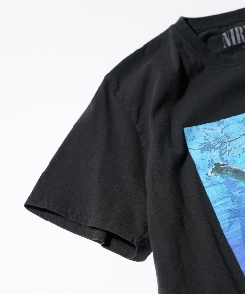 NIRVANA（ニルヴァーナ）の「THRIFTY LOOK/スリフティールック THRIFTY'NIRVANA'TEE ニルヴァーナ　カートコバーン（Tシャツ/カットソー・メンズ・ブラック系2/スミクロ/ホワイト/ネイビー/ブラック系3/ブラック系その他2・LARGE/X-LARGE/XX-LARGE/MEDIUM）」の14枚目の写真