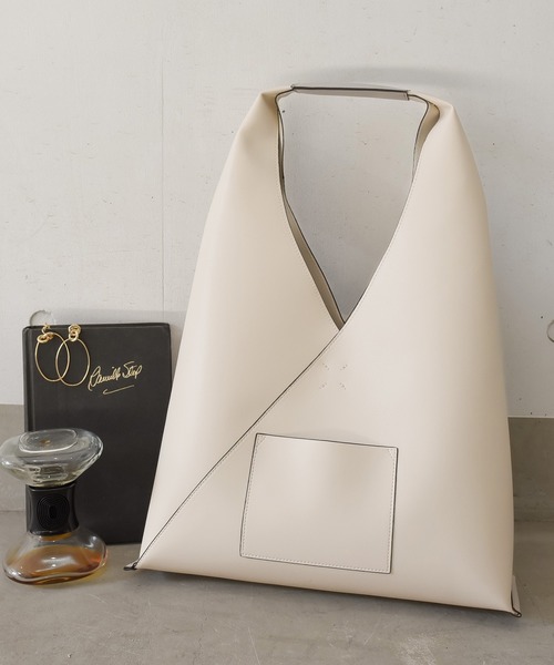 styiro(スタイロ)の「カシュクール ワンハンドルバッグ Lサイズ(ハンドバッグ・レディース・シルバー/ブラック/アイボリー/ベージュ系その他/ブラック系2・FREE)」の16枚目の写真