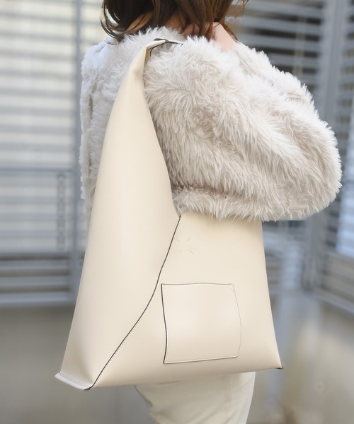 styiro(スタイロ)の「カシュクール ワンハンドルバッグ Lサイズ(ハンドバッグ・レディース・シルバー/ブラック/アイボリー/ベージュ系その他/ブラック系2・FREE)」の15枚目の写真