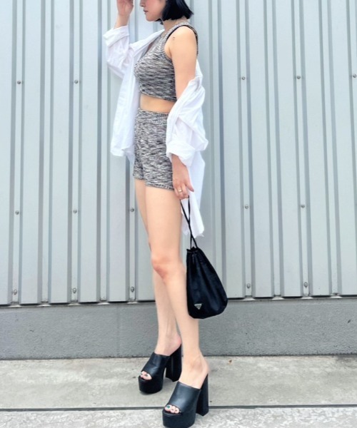 R&E(アールアンドイー)の「【23SS新作】【R&E】厚底パデッドワイドカバーミュール(サンダル・レディース・ブラック/アイボリー・S/M/L)」の15枚目の写真