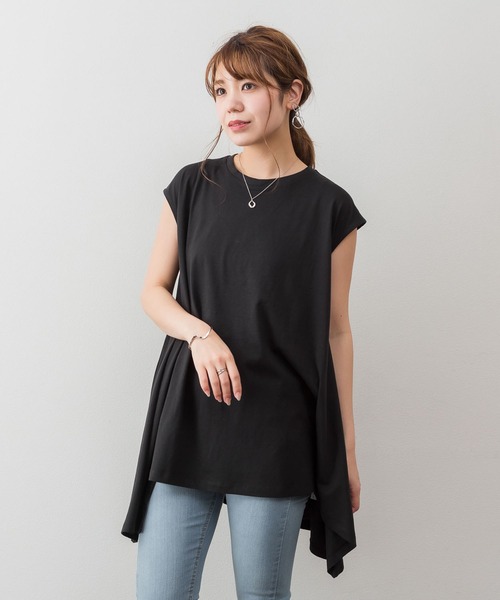 atONE（アットワン）の「atONE アシメフレンチスリーブカットソー（Tシャツ/カットソー・レディース・ブラック/モカ/グレイッシュベージュ/オフホワイト・4L～5L/M-L/LL～3L）」の3枚目の写真