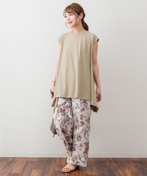 atONE（アットワン）の「atONE アシメフレンチスリーブカットソー（Tシャツ/カットソー・レディース・ブラック/モカ/グレイッシュベージュ/オフホワイト・4L～5L/M-L/LL～3L）」の13枚目の写真