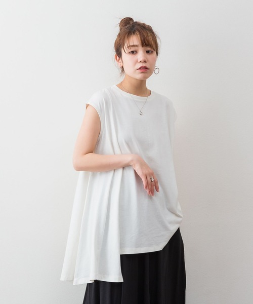 atONE（アットワン）の「atONE アシメフレンチスリーブカットソー（Tシャツ/カットソー・レディース・ブラック/モカ/グレイッシュベージュ/オフホワイト・4L～5L/M-L/LL～3L）」の16枚目の写真