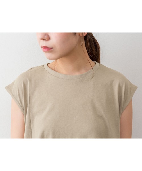 atONE（アットワン）の「atONE アシメフレンチスリーブカットソー（Tシャツ/カットソー・レディース・ブラック/モカ/グレイッシュベージュ/オフホワイト・4L～5L/M-L/LL～3L）」の14枚目の写真