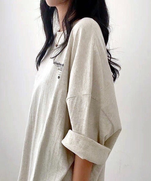 SHEENA(シーナ)の「MotivationロゴプリントオーバーサイズTシャツ(Tシャツ/カットソー・レディース・ホワイト/ライトグレー/ブルー系その他・M)」の12枚目の写真