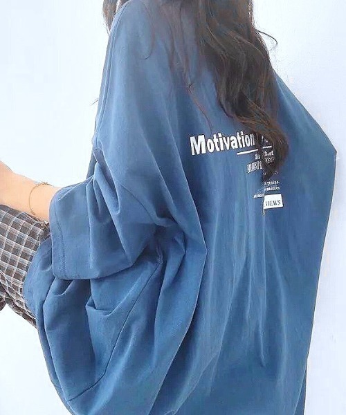 SHEENA(シーナ)の「MotivationロゴプリントオーバーサイズTシャツ(Tシャツ/カットソー・レディース・ホワイト/ライトグレー/ブルー系その他・M)」の19枚目の写真