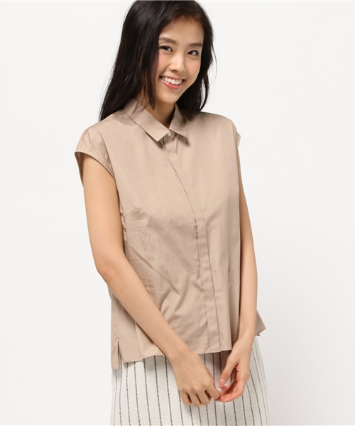 La TOTALITE（ラトータリテ）の「フレンチシャツ。（シャツ/ブラウス・レディース・ブラック/ホワイト/ブルー系その他/ベージュ/サックスブルー・FREE）」の3枚目の写真