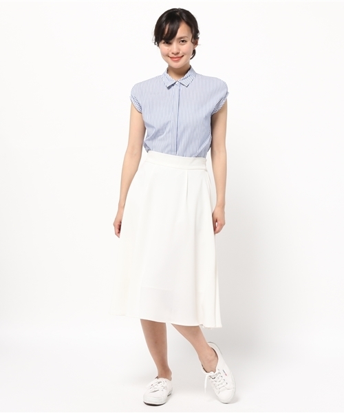 La TOTALITE（ラトータリテ）の「フレンチシャツ。（シャツ/ブラウス・レディース・ブラック/ホワイト/ブルー系その他/ベージュ/サックスブルー・FREE）」の9枚目の写真