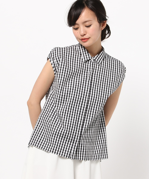 La TOTALITE（ラトータリテ）の「フレンチシャツ。（シャツ/ブラウス・レディース・ブラック/ホワイト/ブルー系その他/ベージュ/サックスブルー・FREE）」の16枚目の写真