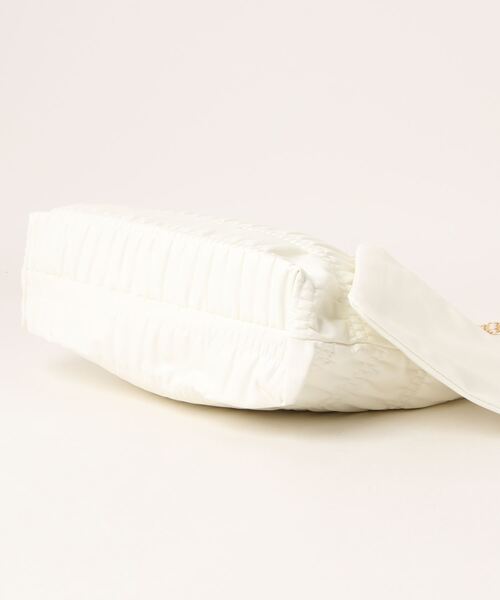 flower（フラワー）の「ドローストリングチェーンバッグ（ショルダーバッグ・レディース・ホワイト/ブラック・FREE）」の15枚目の写真