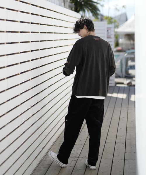 LURKING CLASS（ラーキングクラス）の「【ムラサキスポーツ別注】LURKING CLASS/ラーキングクラス ロンT ワイドシルエット バンドTEE風 グラフィックTシャツ ST23FTM04（Tシャツ/カットソー・メンズ・ブラック・XL/M/L）」の5枚目の写真