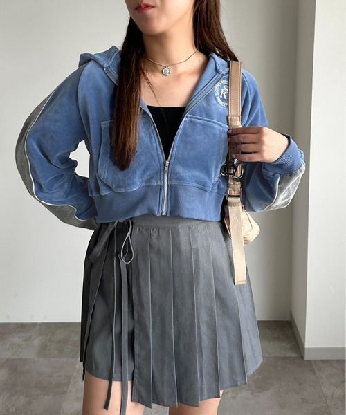 【新品未着用】LUDLOWラドロー♡ベロアジップアップパーカー ショート丈ベロアジャージパーカー ブラウン | MIO YASHIRO L'ATELIER