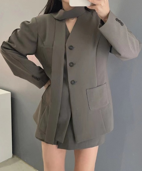 セール】【セットアップ】韓国風パワショルジャケット＋ミニ丈