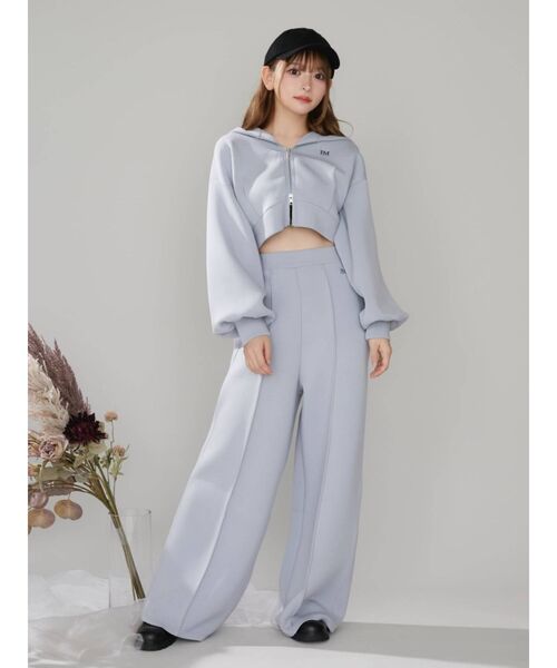 EATME（イートミー）の「ロゴ刺しゅう入りショートパーカー（パーカー・レディース・アイボリー/ブルー/ブラック・FREE）」の22枚目の写真