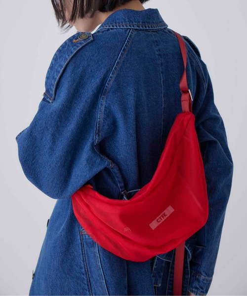 CONTROL FREAK / CTFK(コントロールフリーク)の「CONTROL FREAK / CTFK(コントロールフリーク)メッシュハーフムーンショルダー(ショルダーバッグ・レディース・アイボリー/レッド/ブルー/ブラック/グレー/グリーン・FREE)」の6枚目の写真