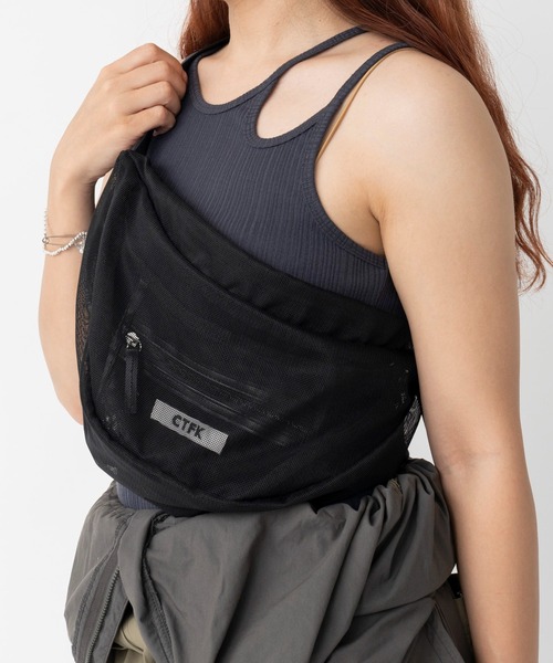 CONTROL FREAK / CTFK(コントロールフリーク)の「CONTROL FREAK / CTFK(コントロールフリーク)メッシュハーフムーンショルダー(ショルダーバッグ・レディース・アイボリー/レッド/ブルー/ブラック/グレー/グリーン・FREE)」の3枚目の写真