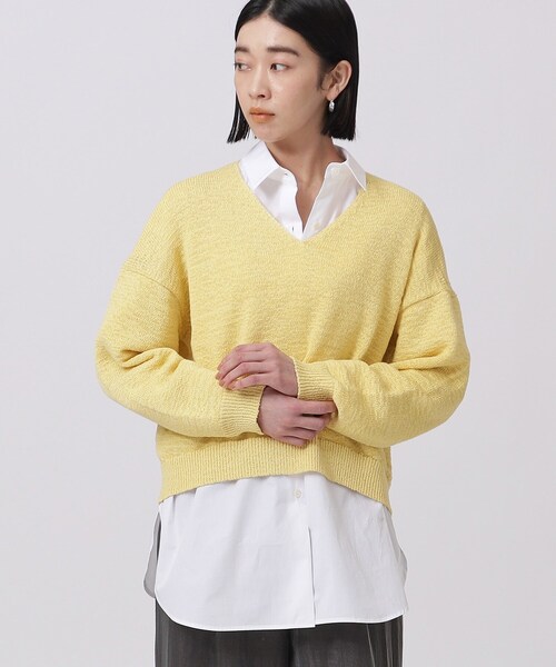 GALLEST（ギャレスト）の「テープヤーンVネックニット（ニット/セーター・レディース・ホワイト系/イエロー系その他/ブラウン系/ブルーグリーン・38）」の4枚目の写真