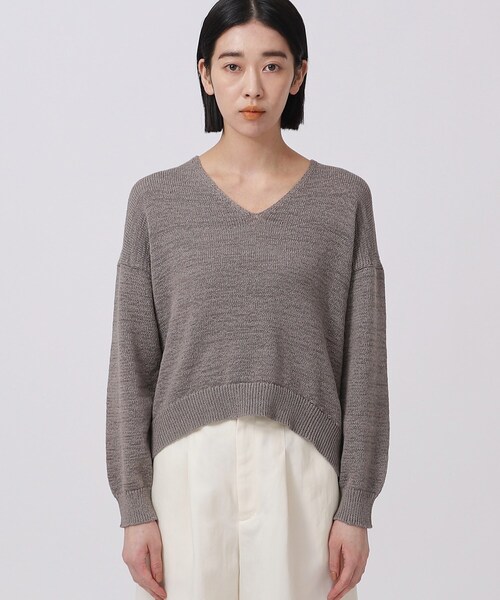 GALLEST（ギャレスト）の「テープヤーンVネックニット（ニット/セーター・レディース・ホワイト系/イエロー系その他/ブラウン系/ブルーグリーン・38）」の21枚目の写真