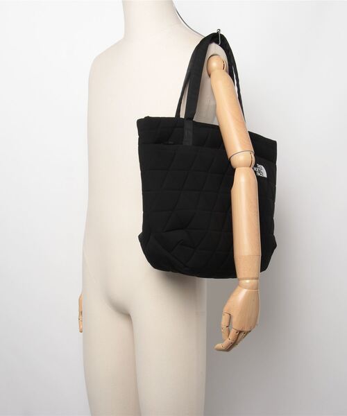 THE NORTH FACE（ザノースフェイス）の「【THE NORTH FACE】Geoface Tote（トートバッグ・メンズ・チャコールグレー/ブラック/ホワイト/グレー/カーキ/グリーン系その他/アイボリー・FREE）」の22枚目の写真