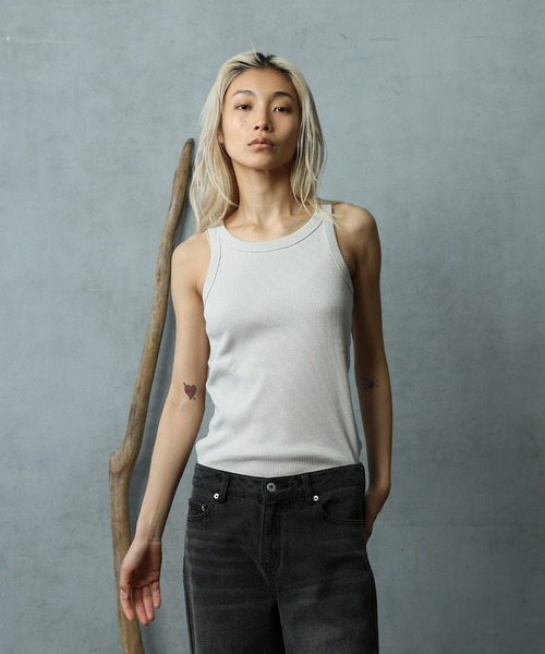 paradigm（パラダイム）の「コットン100%アメスリリブタンク（タンクトップ・レディース・ホワイト/ライトグレー/ブラック系その他・MEDIUM/SMALL）」の17枚目の写真