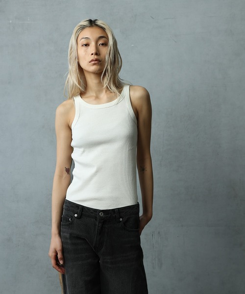 paradigm（パラダイム）の「コットン100%アメスリリブタンク（タンクトップ・レディース・ホワイト/ライトグレー/ブラック系その他・MEDIUM/SMALL）」の4枚目の写真