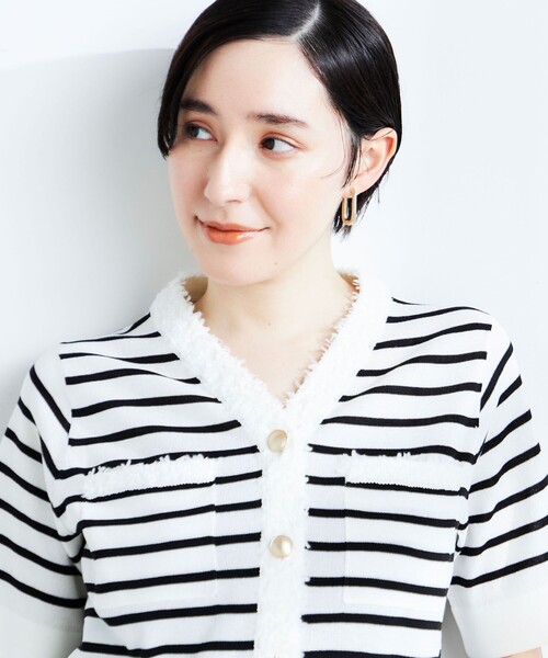 NOLLEY’S(ノーリーズ)の「《手洗い可能》フワシャギーVネック5分袖ニットジャケット(カーディガン/ボレロ・レディース・レッド/ネイビー/ホワイト系その他4/オフホワイト・38)」の12枚目の写真