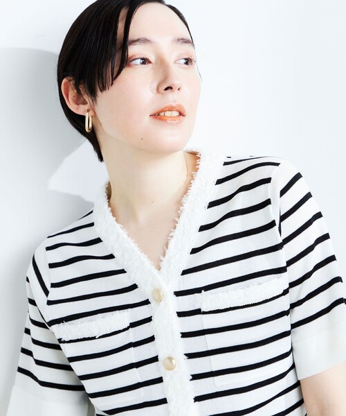 NOLLEY’S(ノーリーズ)の「《手洗い可能》フワシャギーVネック5分袖ニットジャケット(カーディガン/ボレロ・レディース・レッド/ネイビー/ホワイト系その他4/オフホワイト・38)」の13枚目の写真