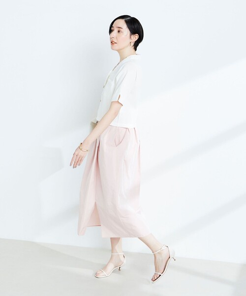 NOLLEY’S(ノーリーズ)の「《手洗い可能》フワシャギーVネック5分袖ニットジャケット(カーディガン/ボレロ・レディース・レッド/ネイビー/ホワイト系その他4/オフホワイト・38)」の15枚目の写真