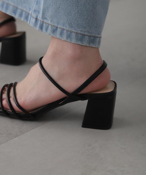 FREE'S MART（フリーズマート）の「◆ストラップサンダル（サンダル・レディース・ブラック/グレー/イエロー・MEDIUM/SMALL）」の17枚目の写真