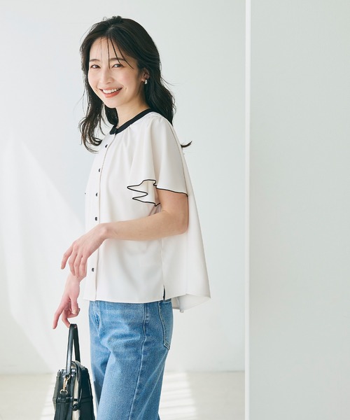coca(coca)(コカ)の「配色ラッフルスリーブブラウス/UVカット/防シワ/イージーケア(シャツ/ブラウス・レディース・ブラック/ホワイト・M/L)」の4枚目の写真