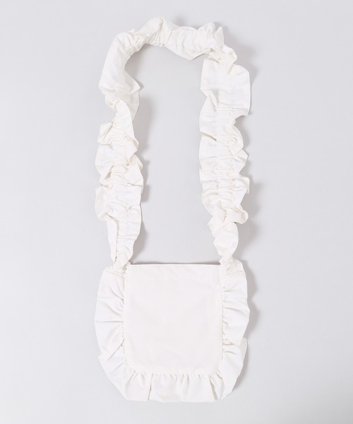 WC(ダブル シー)の「クシュクシュフリルショルダー(ショルダーバッグ・レディース・ピンク/ブラック/ホワイト・FREE)」の16枚目の写真