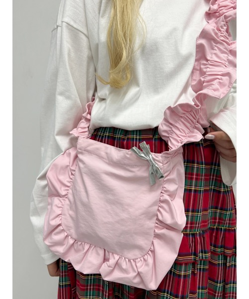 WC(ダブル シー)の「クシュクシュフリルショルダー(ショルダーバッグ・レディース・ピンク/ブラック/ホワイト・FREE)」の10枚目の写真