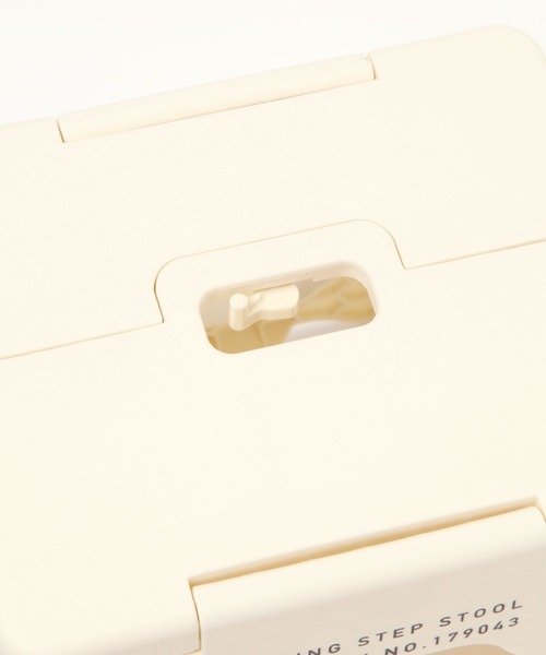 LAKOLE（ラコレ）の「ミニミニライトスツール / 111348（アウトドアグッズ・レディース・ブラック/アイボリー・FREE）」の17枚目の写真