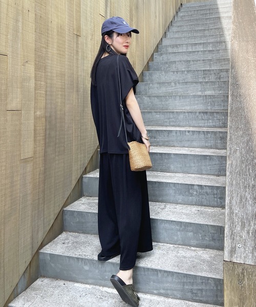 NICOLE white（ニコルホワイト）の「ランダムリブプ カットソープルオーバー（Tシャツ/カットソー・レディース・ネイビー/イエロー/ブラック/オフホワイト/グレー・FREE）」の6枚目の写真