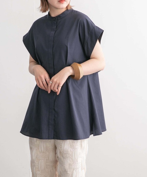 KBF(ケイビーエフ)の「BACKレイヤードスリーブレスブラウス(シャツ/ブラウス・レディース・オフホワイト/ネイビー/ラベンダー・ONE)」の21枚目の写真