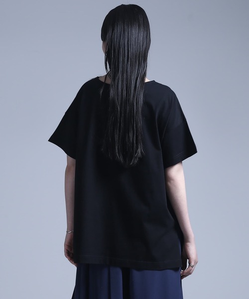 kOhAKU(コハク)の「コラージュプリントTシャツ(Tシャツ/カットソー・レディース・ブラック/オフホワイト・1/2)」の14枚目の写真