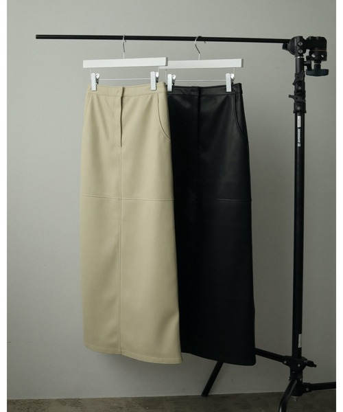 anuke(アンヌーク)の「Ecoleather Tight Skirt(スカート・レディース・ブラック/クリーム・38inch/36inch)」の16枚目の写真