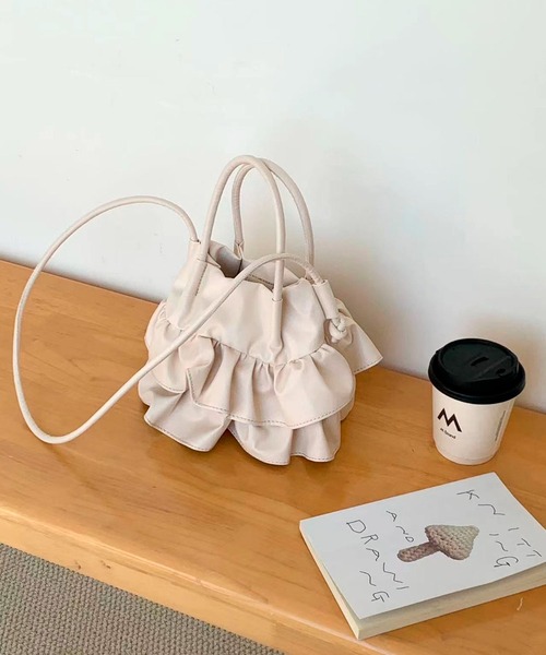 Karlas(カルラス)の「2way フリル シャーリング ミニ ハンドバッグ ショルダーバッグ 韓国ファッション(ハンドバッグ・レディース・アイボリー/グリーン/シルバー/ブラック・FREE)」の8枚目の写真