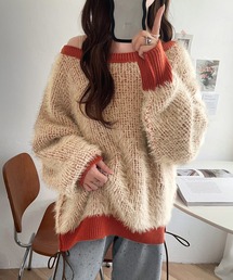 甘すぎないフェミニン感。サイドリボン使いフェザーヤーンシャギー配色ニット