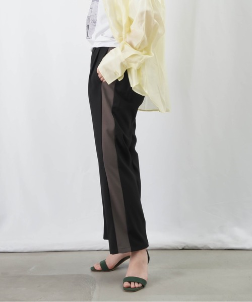 LUCA/LADY LUCK LUCA（ルカ/レディラックルカ）の「LC/LLL ラインタックパンツ（その他パンツ・レディース・ブラック/グレイッシュベージュ・36/38）」の8枚目の写真