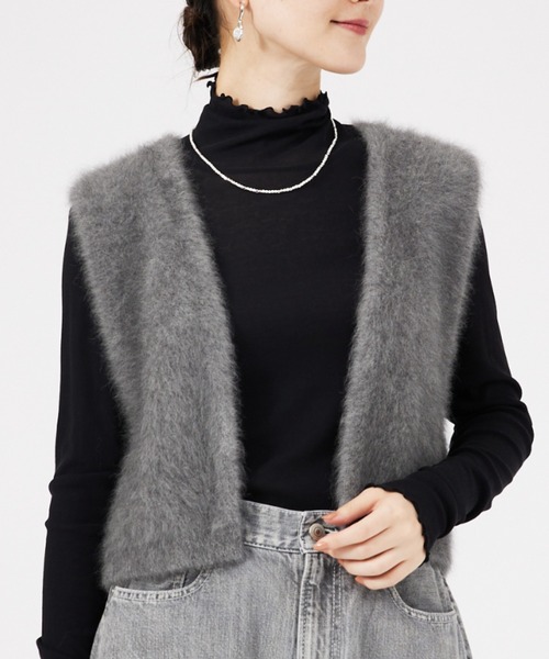 qualite（カリテ）の「ラクーンフォックスニットジレ（ベスト・レディース・グレー/ダークグリーン・フリー）」の2枚目の写真