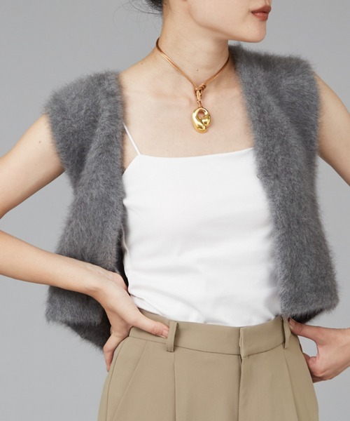 qualite（カリテ）の「ラクーンフォックスニットジレ（ベスト・レディース・グレー/ダークグリーン・フリー）」の9枚目の写真