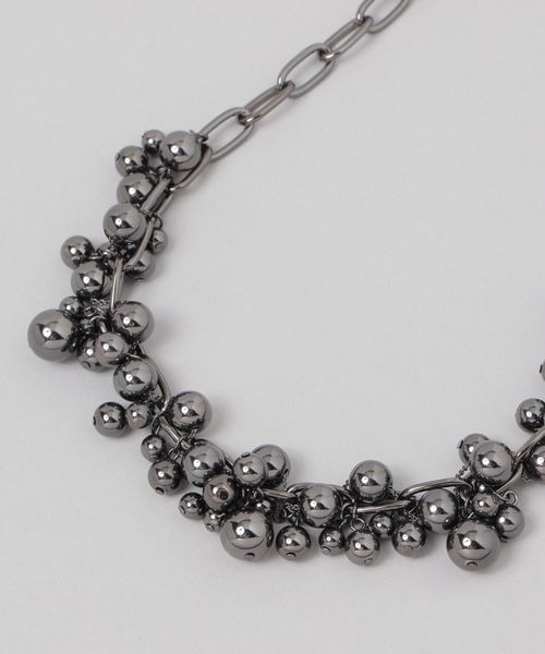 JEANASIS(ジーナシス)の「ランダムボールネックレス/139317(ネックレス・レディース・シルバー/ブラック・FREE)」の2枚目の写真