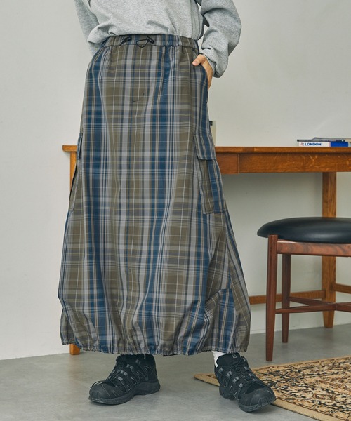 MONO-MART LADY'S（モノマートレディース）の「【セットアップ対応】バックスリット バルーン カーゴロングスカート（スカート・レディース・ブラック/ネイビー系/ネイビー・FREE）」の7枚目の写真