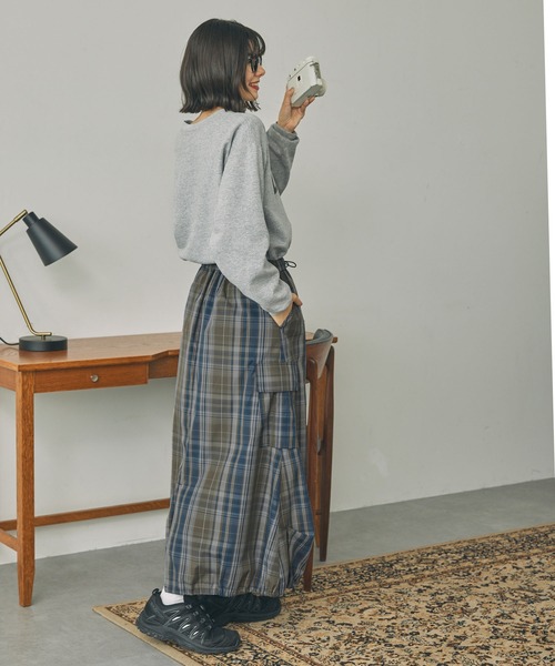 MONO-MART LADY'S（モノマートレディース）の「【セットアップ対応】バックスリット バルーン カーゴロングスカート（スカート・レディース・ブラック/ネイビー系/ネイビー・FREE）」の15枚目の写真