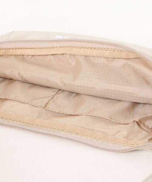 CONVERSE（コンバース）の「CONVERSE/コンバース　BANANA SHOULDER BAG（ショルダーバッグ・メンズ・ブラック/アイボリー/杢グレー・ONE SIZE）」の8枚目の写真