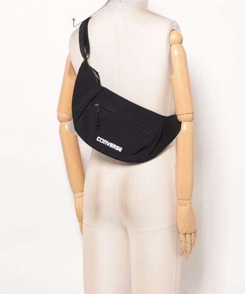 CONVERSE（コンバース）の「CONVERSE/コンバース　BANANA SHOULDER BAG（ショルダーバッグ・メンズ・ブラック/アイボリー/杢グレー・ONE SIZE）」の9枚目の写真