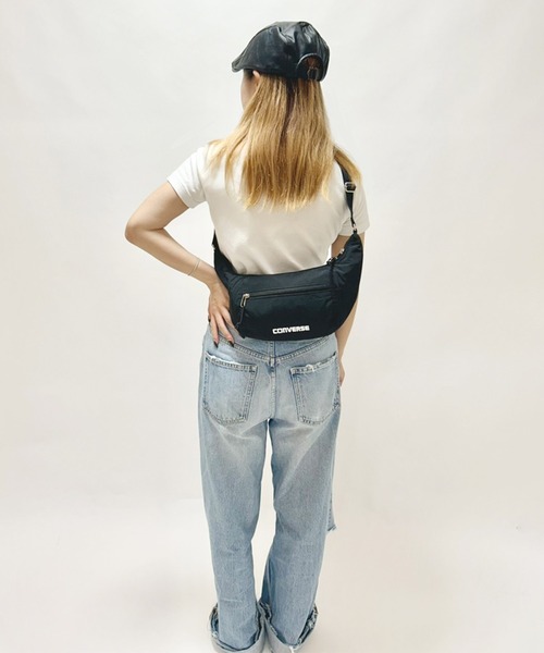 CONVERSE（コンバース）の「CONVERSE/コンバース　BANANA SHOULDER BAG（ショルダーバッグ・メンズ・ブラック/アイボリー/杢グレー・ONE SIZE）」の11枚目の写真