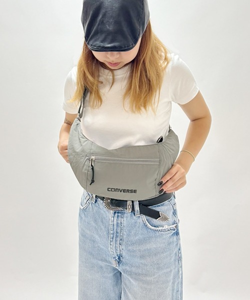 CONVERSE（コンバース）の「CONVERSE/コンバース　BANANA SHOULDER BAG（ショルダーバッグ・メンズ・ブラック/アイボリー/杢グレー・ONE SIZE）」の10枚目の写真